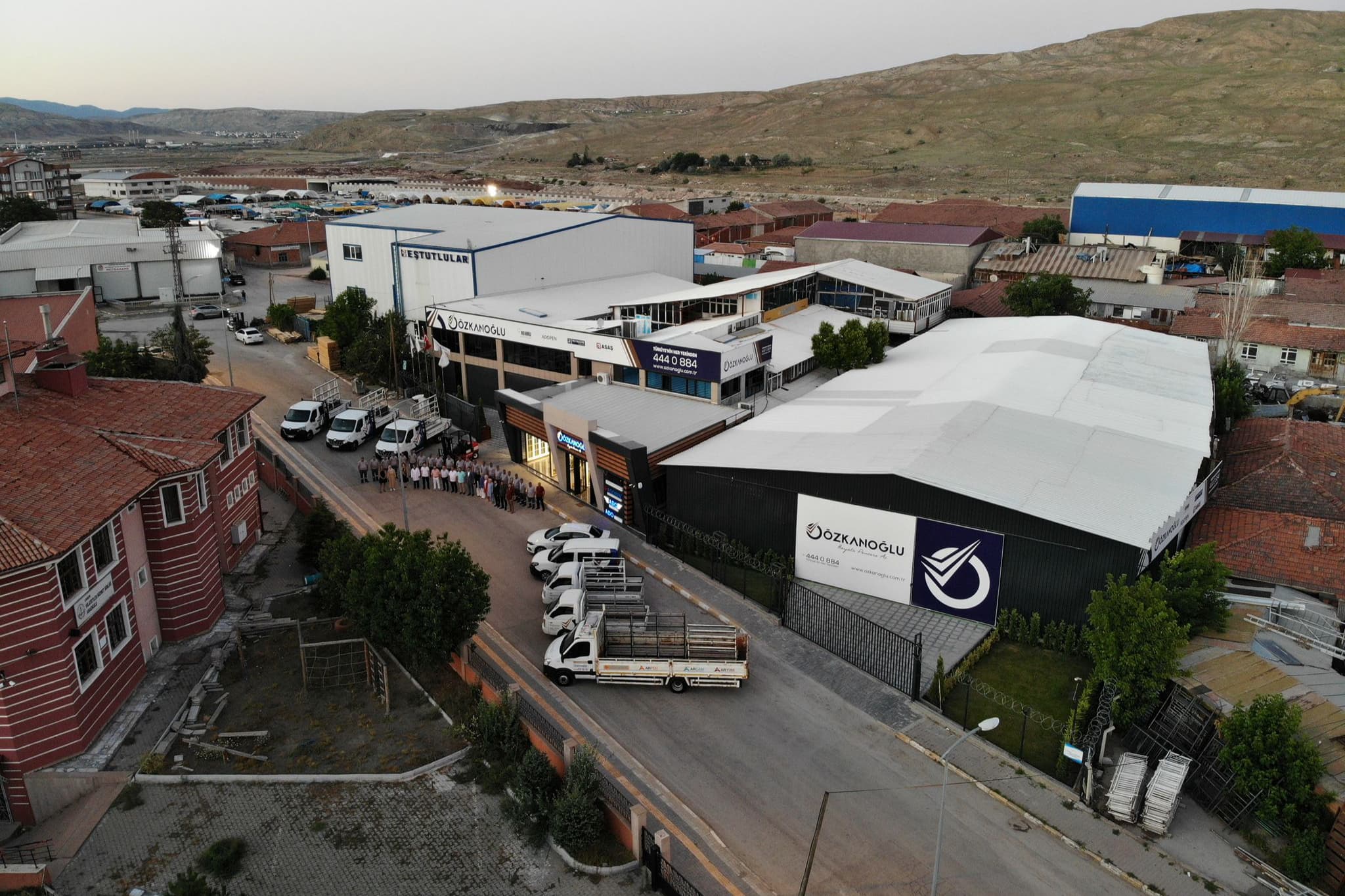 ÖZKANOGLU INSAAT TAAHHUT VE TICARET